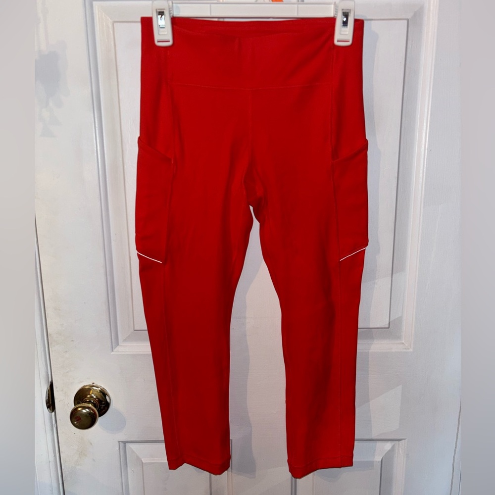 Lululemon Cropped Coral Leggings NWOT